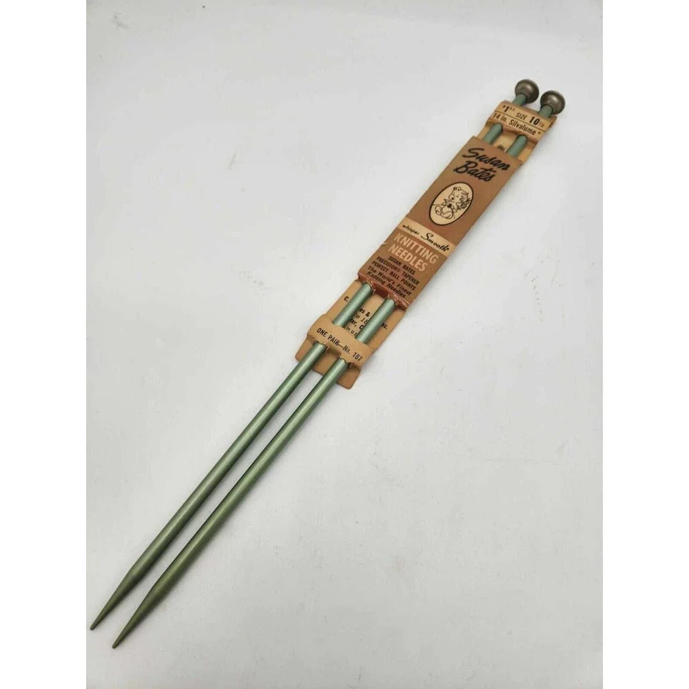 Vintage Susan Bates Aluminum Knitting Needles 1 Pair Size 10.5 Length 14” Green